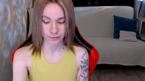 baby_kitte online show from November 30, 3:13 am