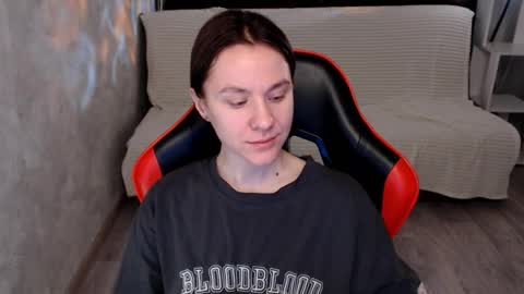 baby_kitte online show from December 2, 3:16 am