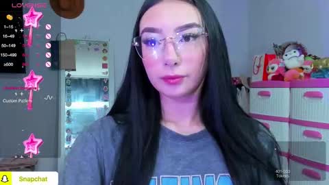 Snapshot of baby_lily1 chatting on October 15, 11:00 am lily online show from October 15, 11:00 am