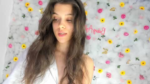 Aylin  online show from February 26, 7:45 am