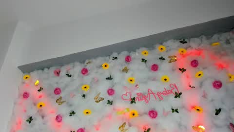 Aylin  online show from February 11, 12:04 pm