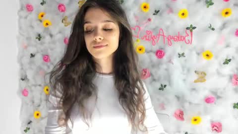 Aylin  online show from March 3, 3:22 pm