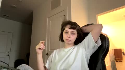 babybray online show from February 10, 9:04 pm