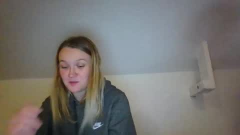 babykay03 online show from October 31, 2:45 am