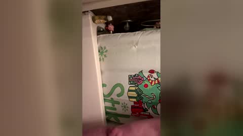 babyleggreg6 online show from April 3, 3:35 am