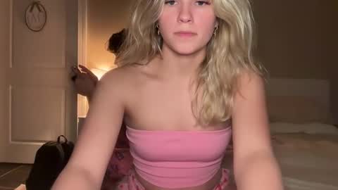 babymorgann online show from February 19, 4:11 am