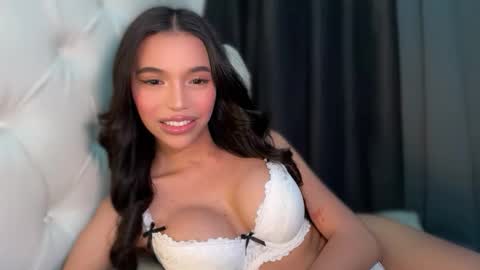 babysabrinaxx online show from October 27, 10:43 pm