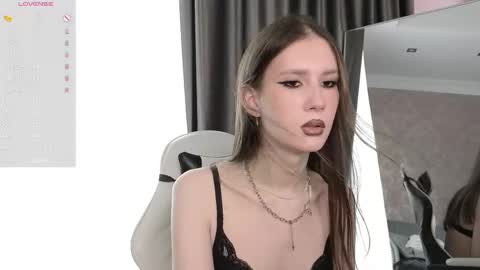 Gloria online show from April 3, 2:35 pm