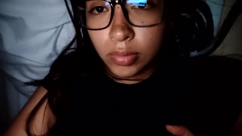 Snapshot of babyymango_ chatting on February 5, 6:04 pm  Gisselle  online show from February 5, 6:04 pm