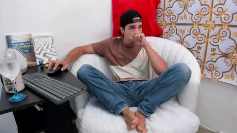 bad_boy_21_ online show from February 16, 8:07 pm