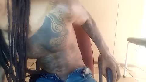 Snapshot of bad_dawgg chatting on September 11, 6:14 am rastafaria online show from September 11, 6:14 am