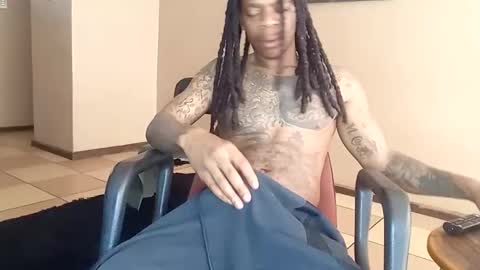 Snapshot of bad_dawgg chatting on October 7, 6:20 am rastafaria online show from October 7, 6:20 am