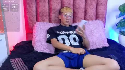 Damian  online show from June 5, 5:57 am
