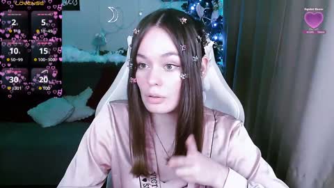 Lin online show from December 9, 6:03 pm