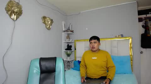 JUAN online show from May 5, 12:00 pm