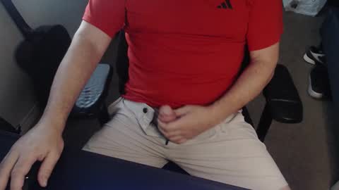 Snapshot of baddaddy77 chatting on October 14, 2:31 pm baddaddy77 online show from October 14, 2:31 pm