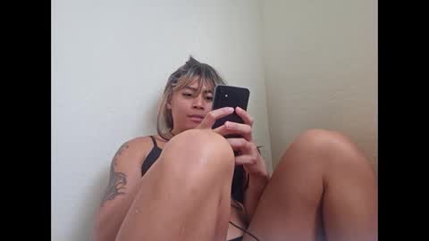 baddiee18 online show from November 25, 8:07 pm