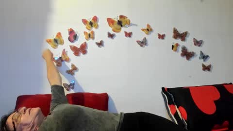 Gina online show from December 17, 6:20 pm