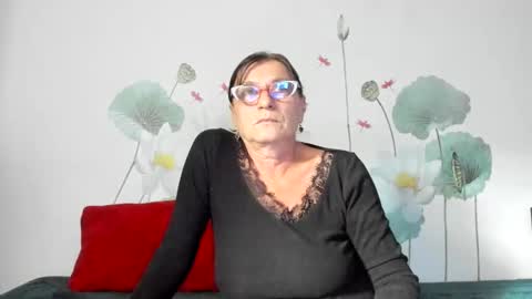 Gina online show from October 9, 2:33 pm