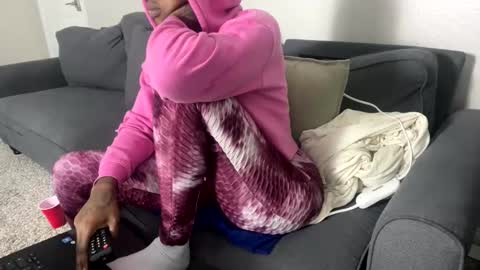 badgurldnay online show from November 16, 12:12 am