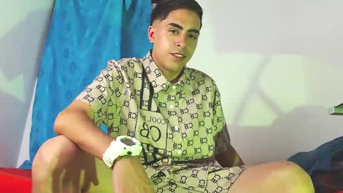 Juan Help us reach 100 likes online show from January 26, 11:18 pm