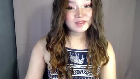 april online show from November 25, 5:45 pm