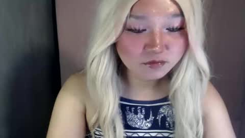 april online show from March 30, 5:13 pm