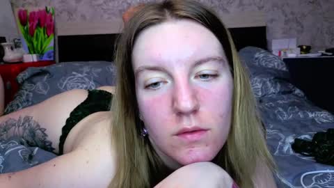 holly online show from April 3, 3:52 pm