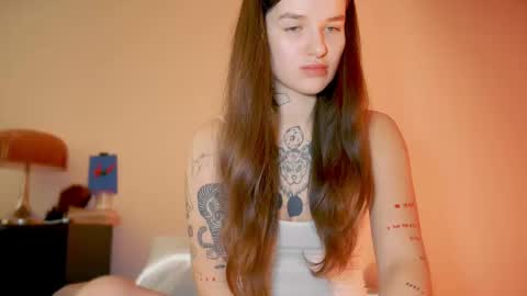 Snapshot of bambi______ chatting on February 9, 1:14 pm fae online show from February 9, 1:14 pm