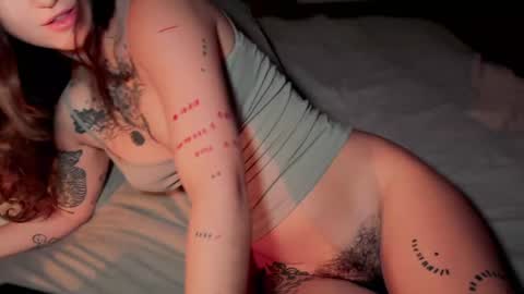 Snapshot of bambi______ chatting on December 13, 12:31 am fae online show from December 13, 12:31 am