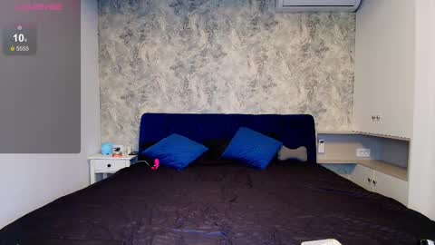 Bambi online show from December 19, 6:47 pm