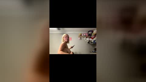bambiedoll99 online show from June 5, 2:51 am