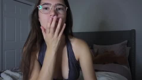 bambifarrina online show from October 19, 4:06 am