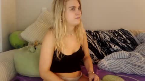 bansam1738 online show from September 15, 11:17 pm