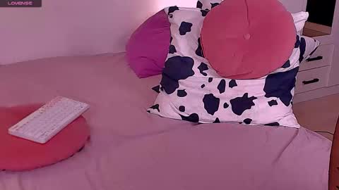 Barbie Kim online show from November 14, 9:05 pm