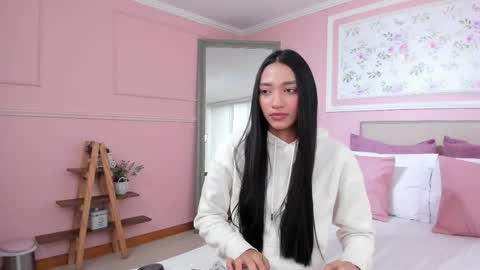 Barbara Noa  online show from December 16, 12:22 pm