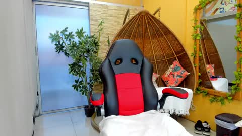 Snapshot of barbaraknox_ chatting on March 9, 11:47 am Barbara online show from March 9, 11:47 am