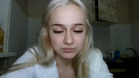 barbie___girl online show from February 26, 7:50 pm