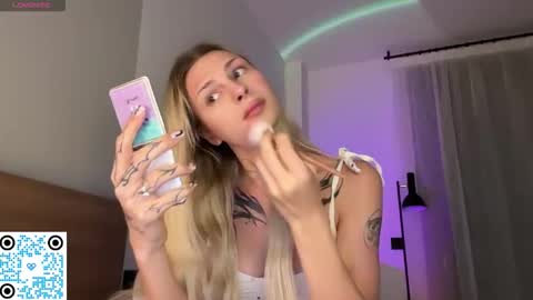 My name is Molly. Please say hello I like talking to you. If you have any wishes or obscene desires please use the tip menu online show from November 10, 6:43 pm