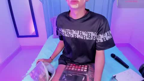          I work from home this is my room 3 online show from May 29, 8:45 am