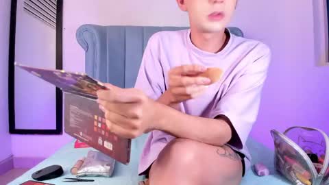          I work from home this is my room 3 online show from June 5, 7:03 am