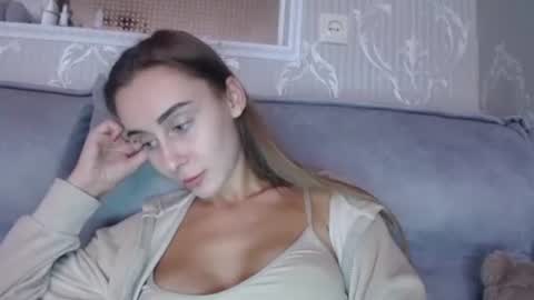Snapshot of barbie_giirls_ chatting on September 25, 9:27 am Kate online show from September 25, 9:27 am