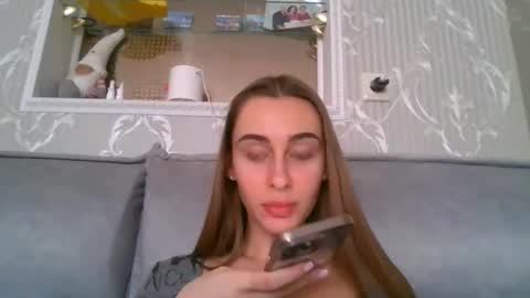 Snapshot of barbie_giirls_ chatting on February 4, 10:10 am Kate online show from February 4, 10:10 am