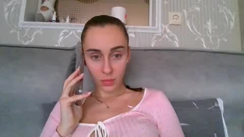 Snapshot of barbie_giirls_ chatting on March 8, 10:22 am Kate online show from March 8, 10:22 am