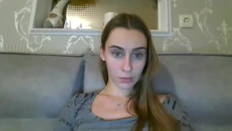 Snapshot of barbie_giirls_ chatting on February 4, 7:22 pm Kate online show from February 4, 7:22 pm