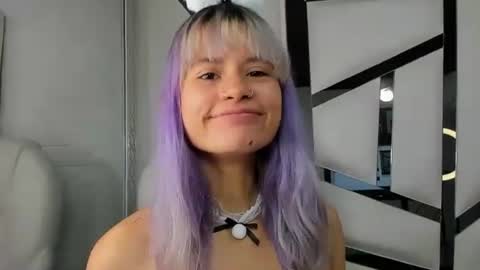 Snapshot of barbieambarx chatting on October 18, 2:21 pm Barbie online show from October 18, 2:21 pm