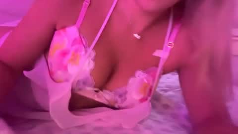 barbiebrittney online show from June 22, 12:28 am