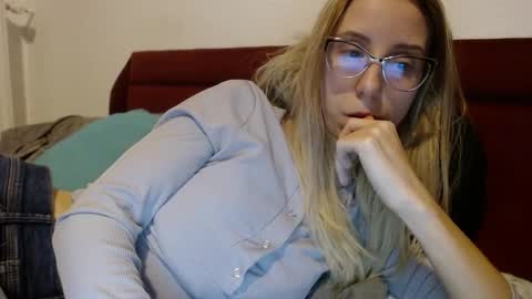 Lena online show from March 4, 4:26 pm