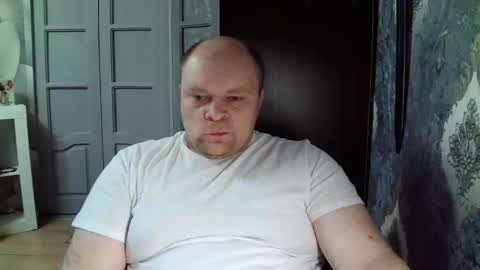 basi_look online show from February 14, 10:07 am