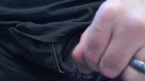 bass_man_ii online show from December 3, 4:18 pm